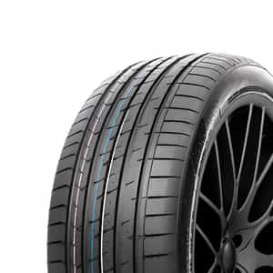 Royal Black Royal Explorer II 225/40R19 93 Y